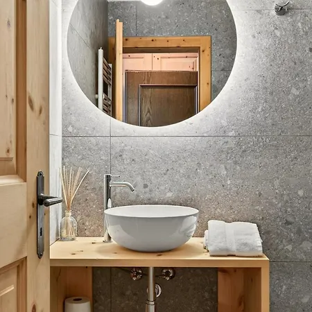 Luxury Monolocale Dorf Via Stredas 세인트모리츠